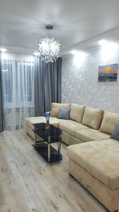 Сдаётся 2 комнатная квартира в центре! 65 кв.м метро "Минг Урик"  БКС