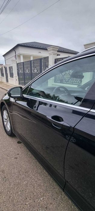 VW Passat Variant 2.0 TDI R-Line Executive 2019 • direct proprietar