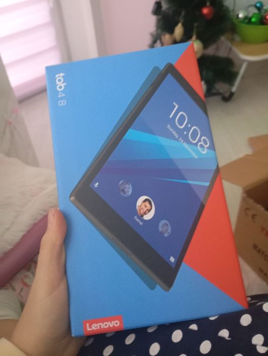 Таблет Lenovotob 4 8