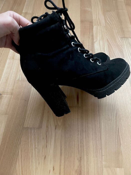 Botine de toamna/iarna negre cu toc marimea 37