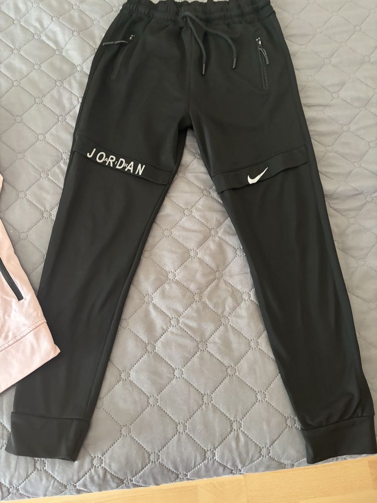 Анцунг, екип Nike