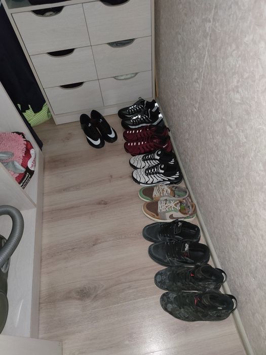 6 пар обуви nike