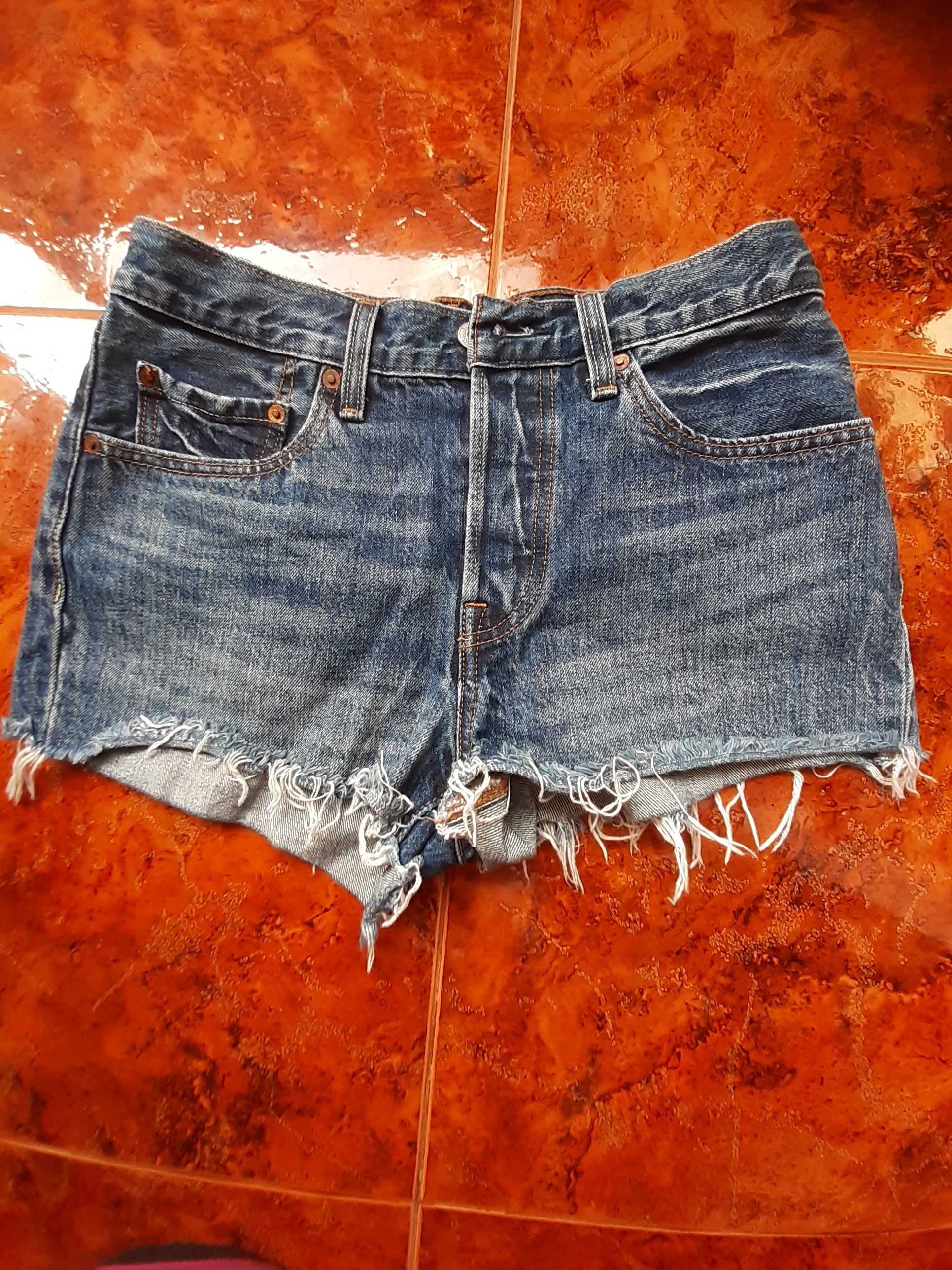 Pantaloni scurți Orsay nr 34