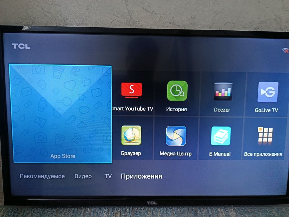 Телевизор TCL. 
Размер 32 дюйм. 
Smart TV. 
В хорошем состоянии. 
3000