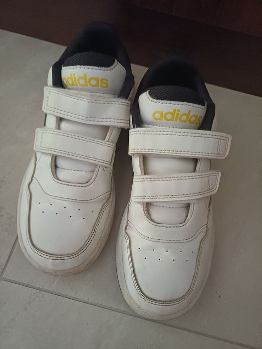 Маратонки  Adidas и ботуши