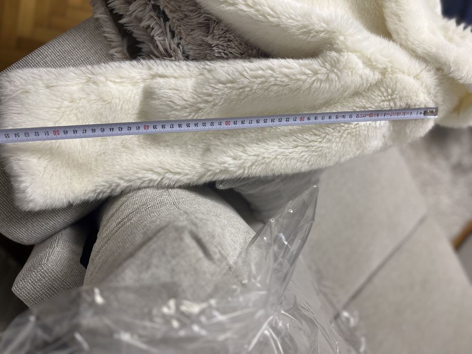 Scurtă din blană artificială