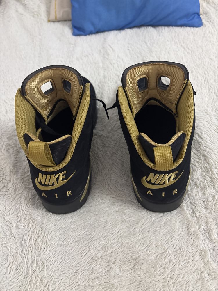 Adidasi Jordan marime 44