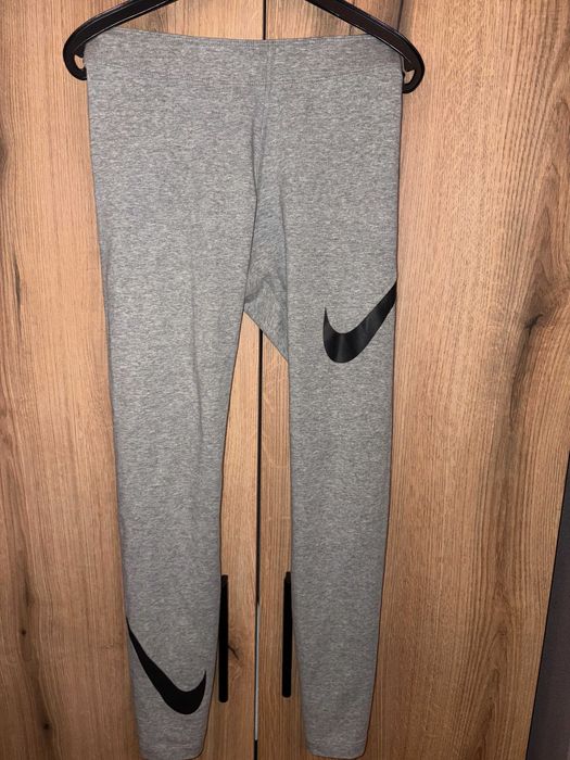 Nike W NSW LEGASEE LGGNG Swoosh Клин - Размер S