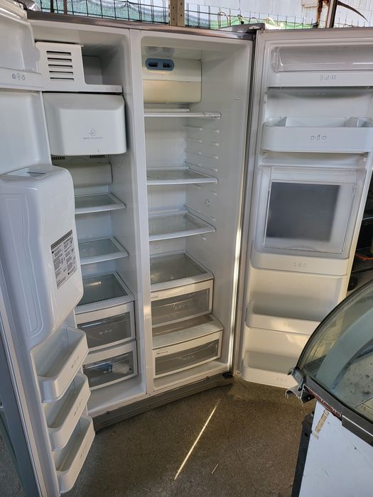 Vand frigider / combina frigorifica LG side by side