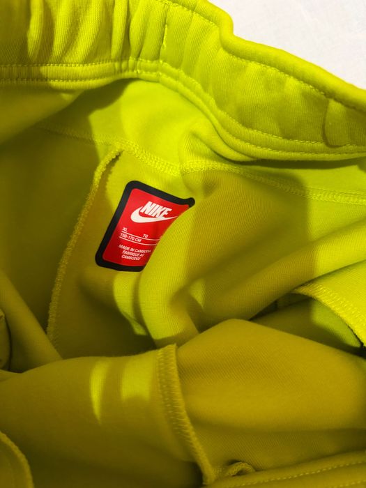 Ново Детско Долнище Nike Tech Fleece Art FD3287-357
Размери M-L-XL