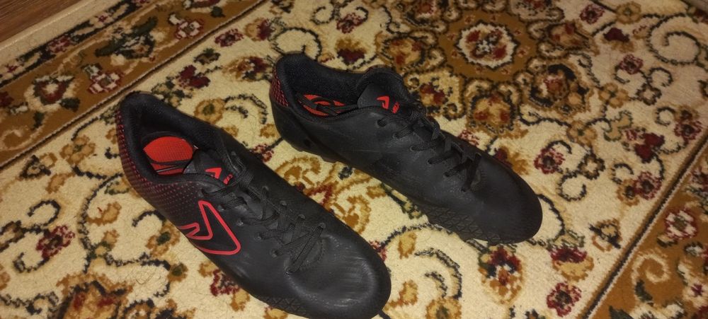 Продам бутсы в хорошем состоянии