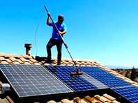 Почистване и измиване на соларни панели