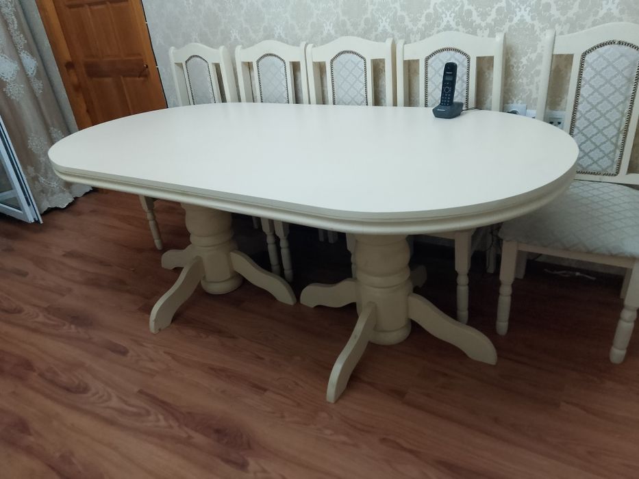 Продам стол,в идеальном состоянии