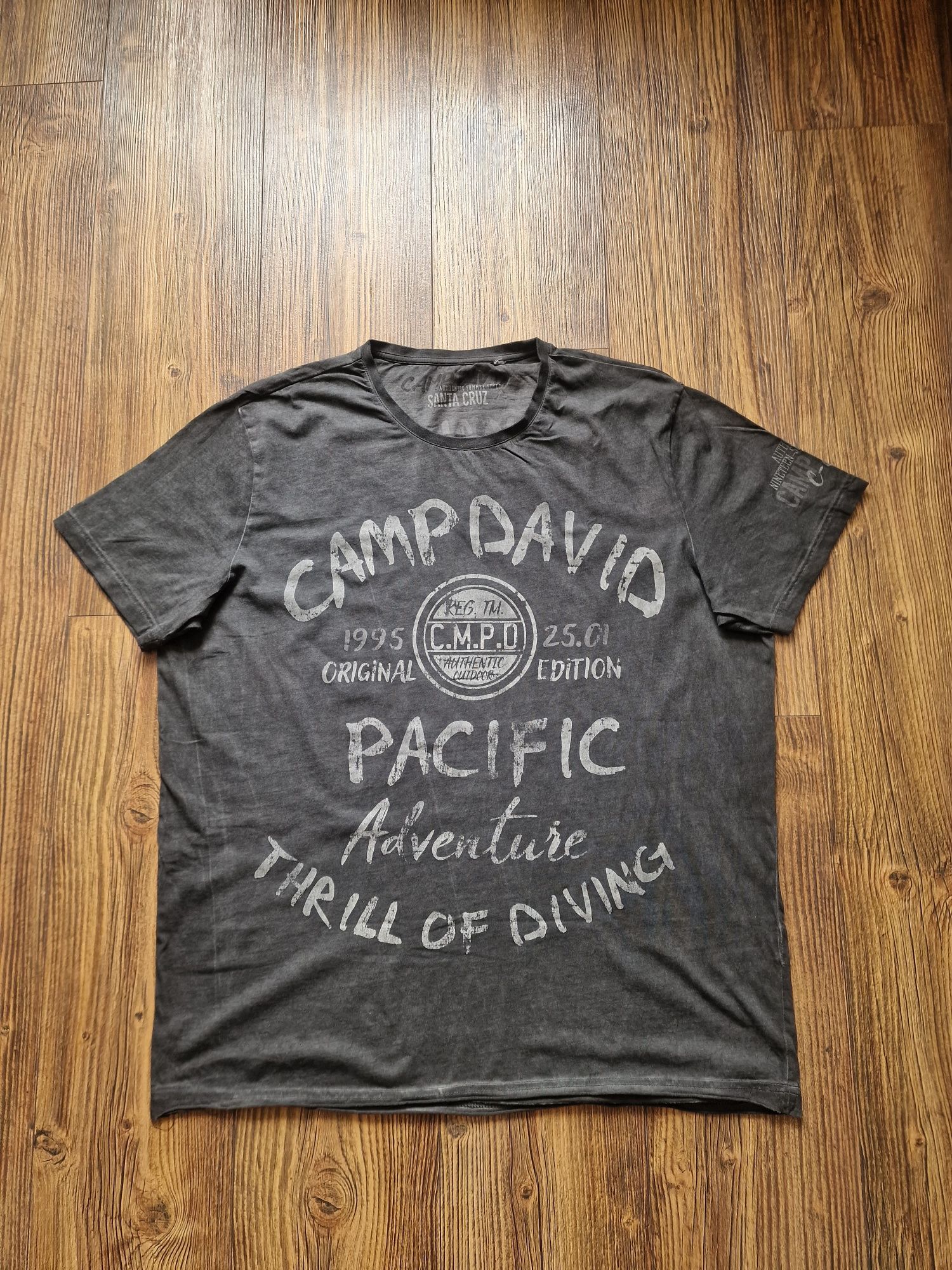 Страхотна мъжка тениска CAMP DAVID размер 2XL