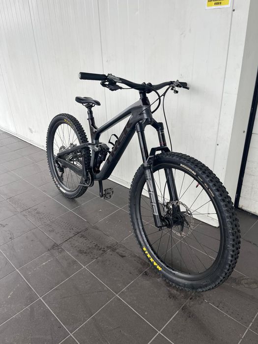 Trek slash 9.8 carbon