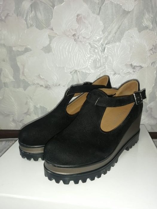 Продам туфли женские