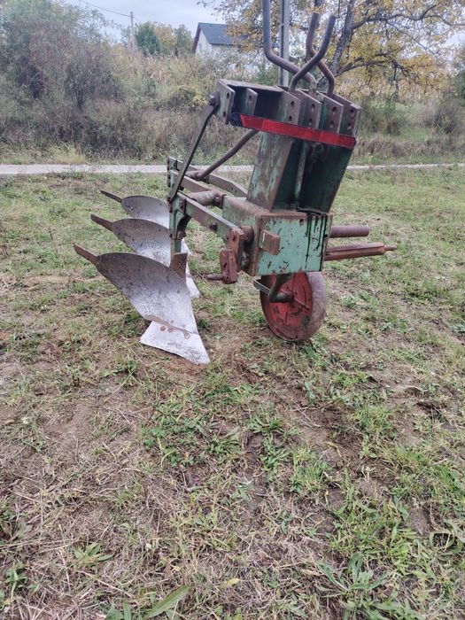 Vand plug dupa tractor