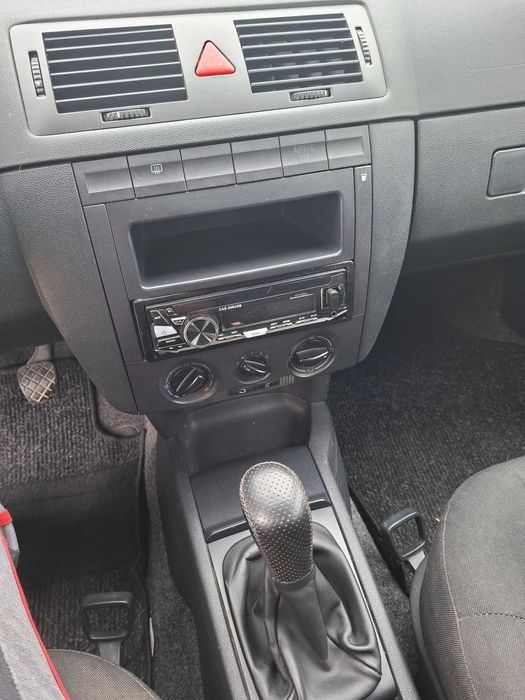 Продавам шкода фабия