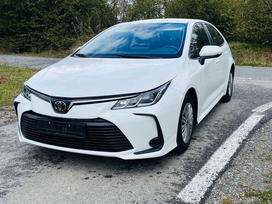 Toyota Corolla Sedan 68.000 km !!! Manual 1.6 Benzină