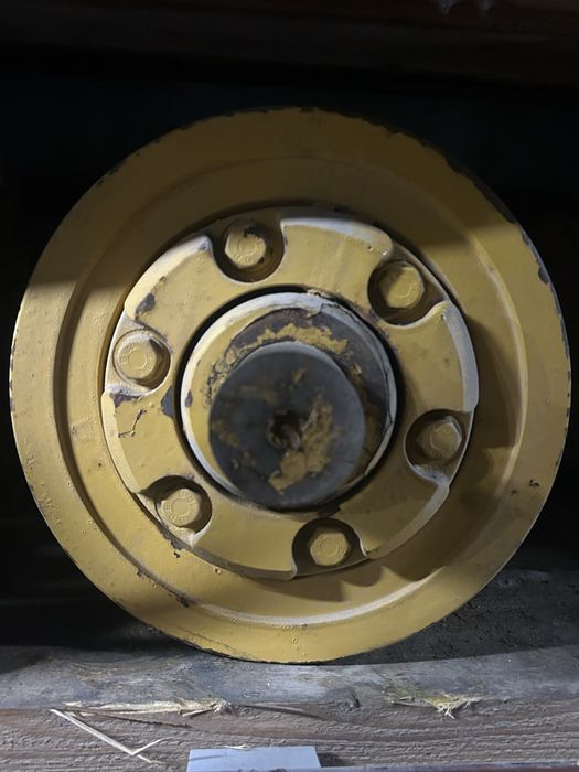 Катки на бульдозер Caterpillar D8H подходит на все серии D8