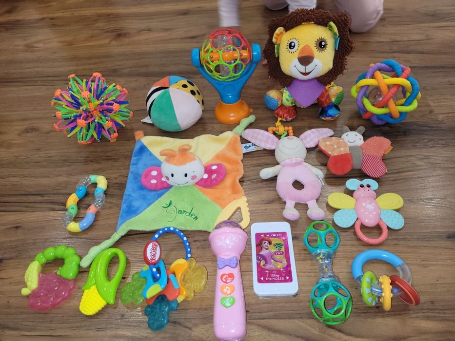 Голям лот бебешки играчки Playgro и др.