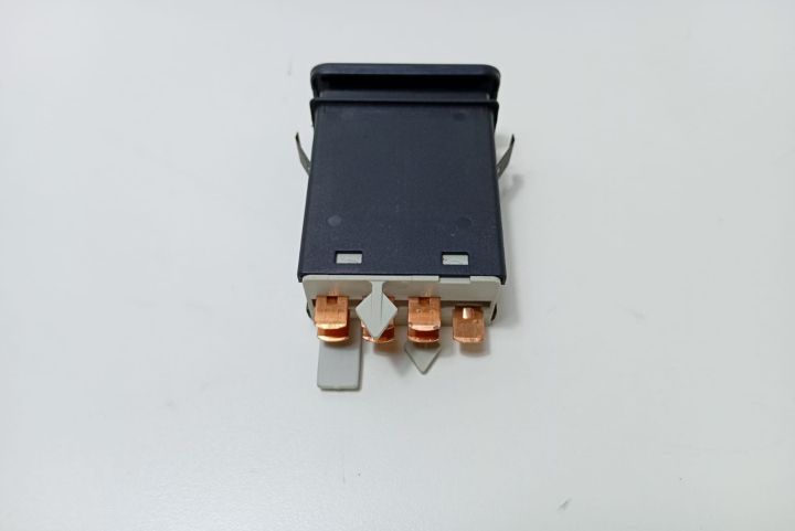 Buton  avarii 1J0953235 Volkswagen VW Golf a 4-a generatie