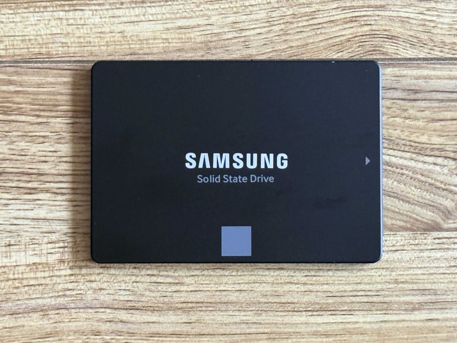 1000GB/1TB SSD 2.5 Samsung 860 EVO