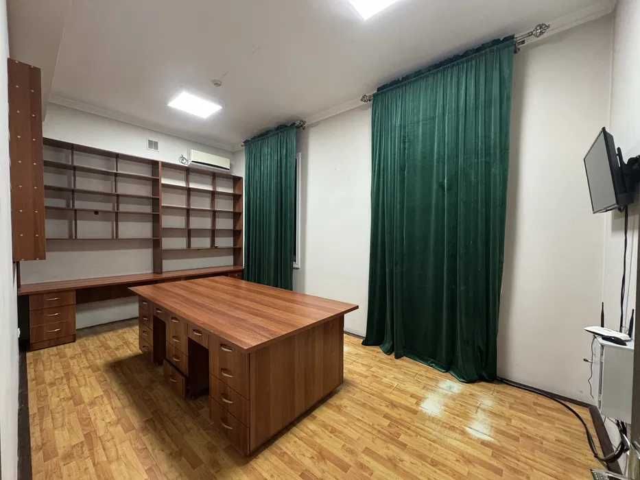 Сдается Недвижимость В доль Дороги, Яккасарайского района, ЦЕНТР