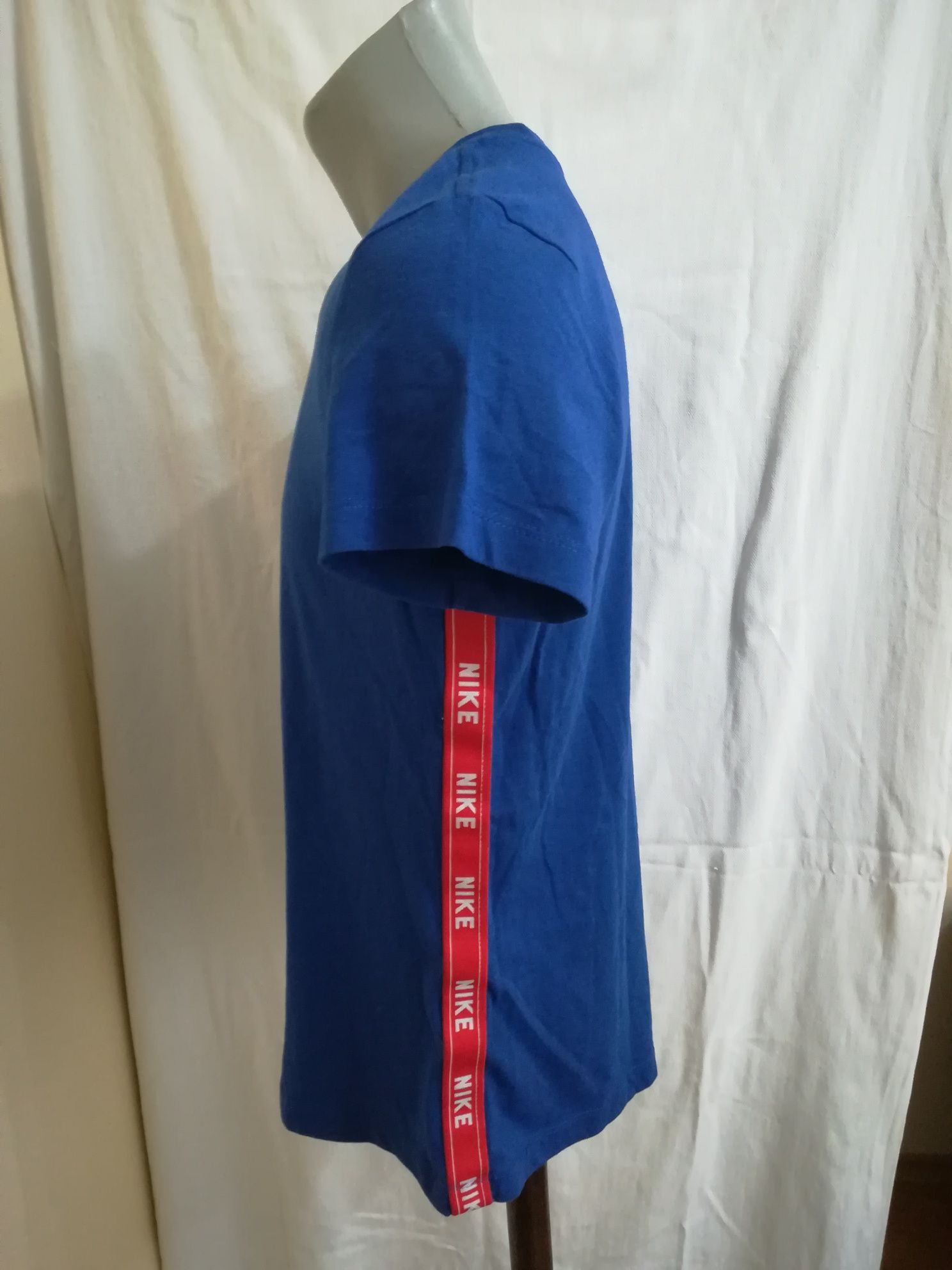 Kappa,Nike ,Levi's