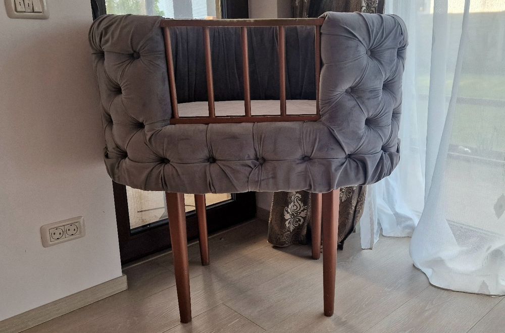 Vând pătuț de boier mic !!!