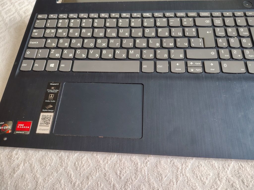 Lenovo Idepad 3 на части