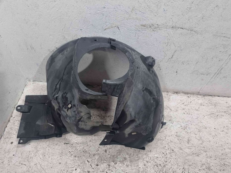 Carenaj roata stanga fata Mercedes Clasa C (W203) [Fabr 2000-2007]