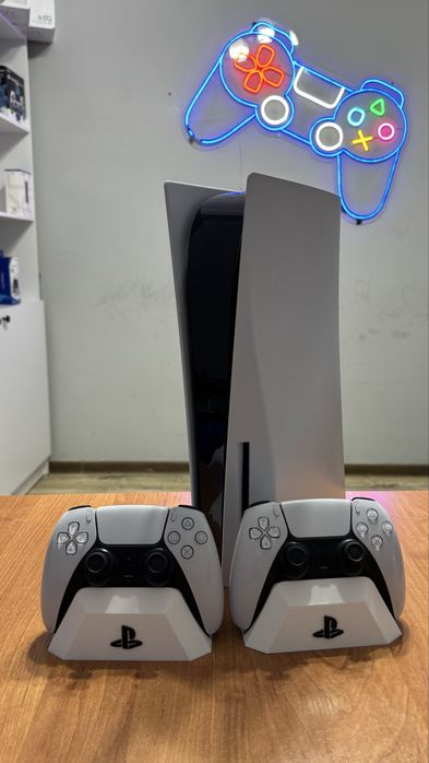 Playstation 5 FAT два геймпада с играми
