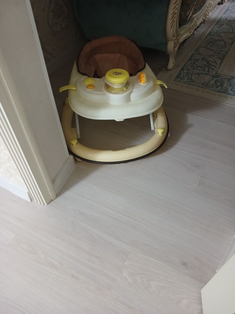 Продам ходунок почти новый
