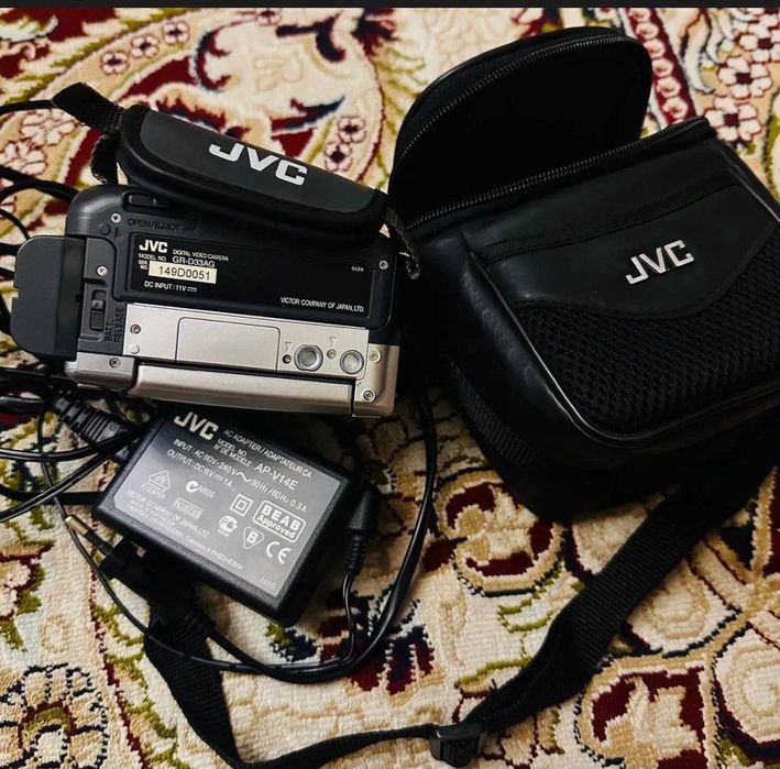 JVC MINIdv video kamera,kamera,камера yaponskiy,ideal,fotoapparat