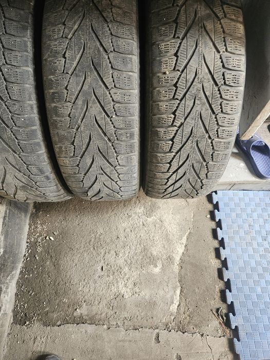 Продам зимние шины Хакапелита