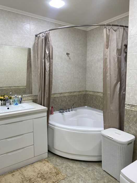 Сдается 3 комнатная квартира на Корасу 1