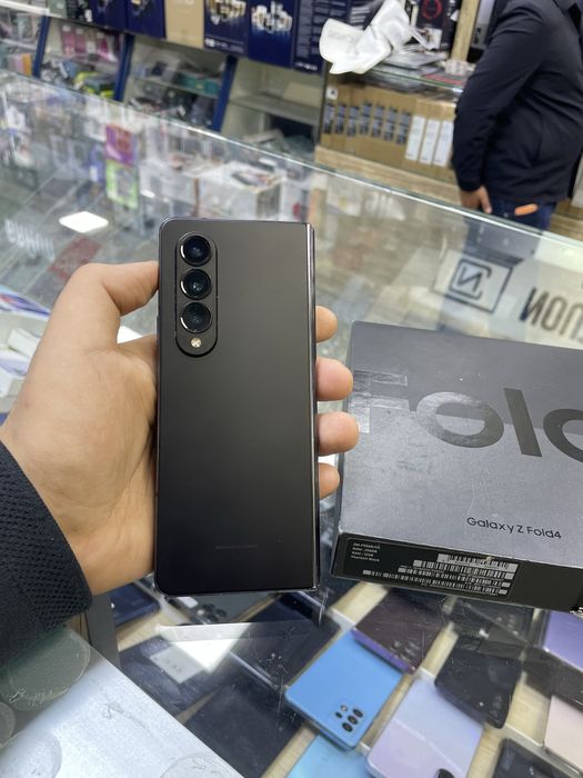Galaxy Z Fold4 12/256 black