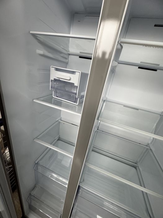 Vand  Combina frigorifica samsung no frost din inox, noua