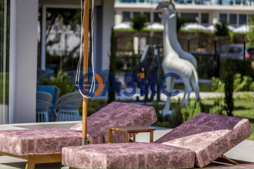 Продава се Тристаен апартамент в к.к. Слънчев бряг - 100 кв.м за 1990 €/кв.м - Снимка #13