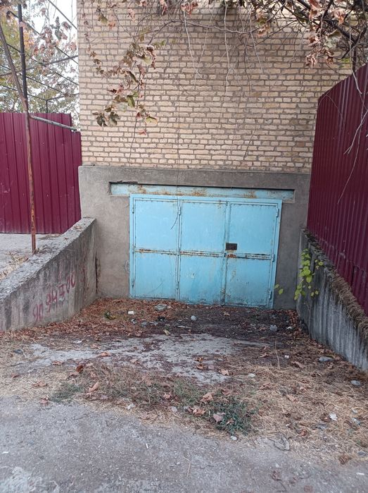 Продается дача   6 сотак не далеко  от Ташкента 40 минут