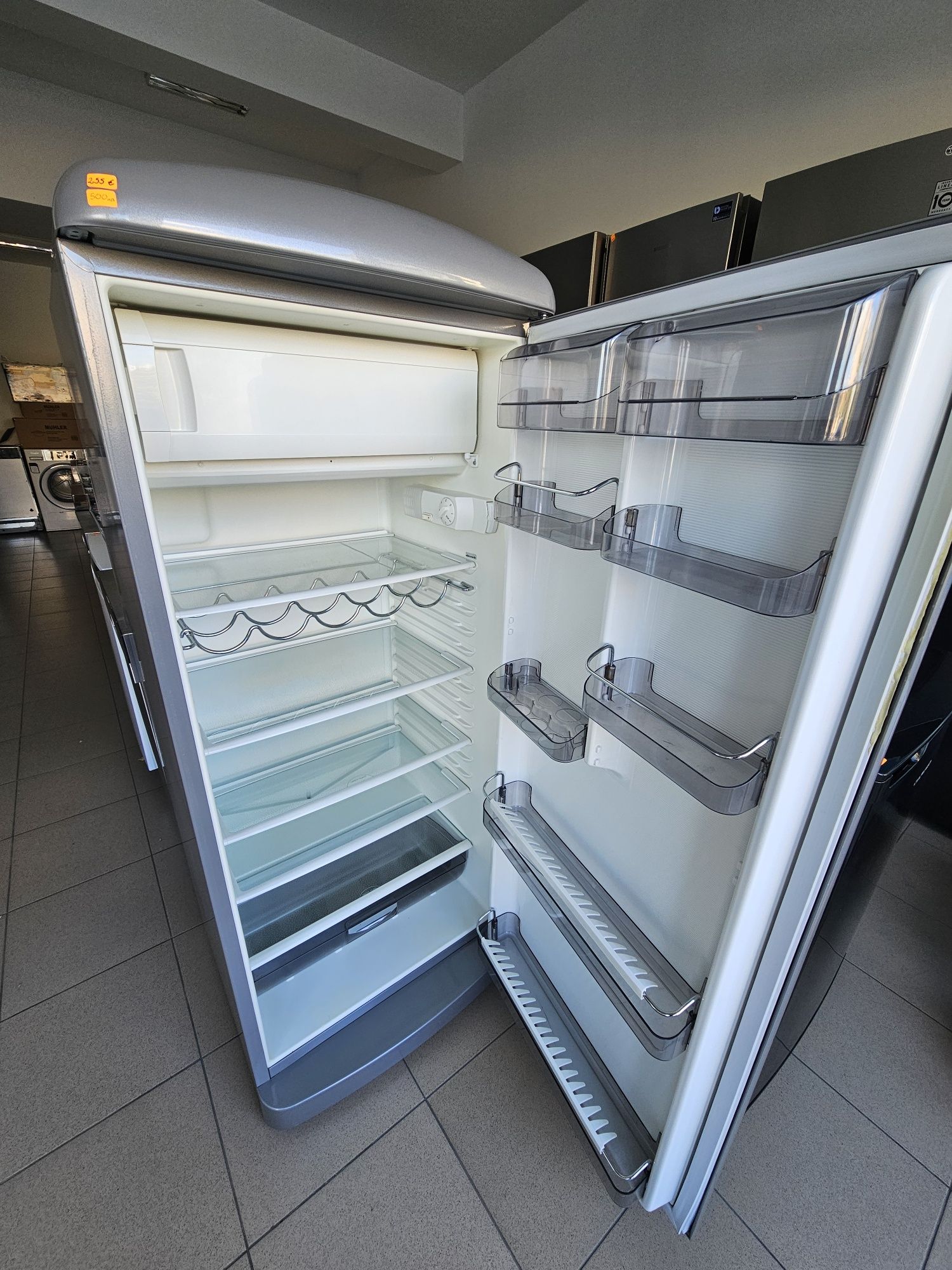 Ретро хладилник с камера Gorenje