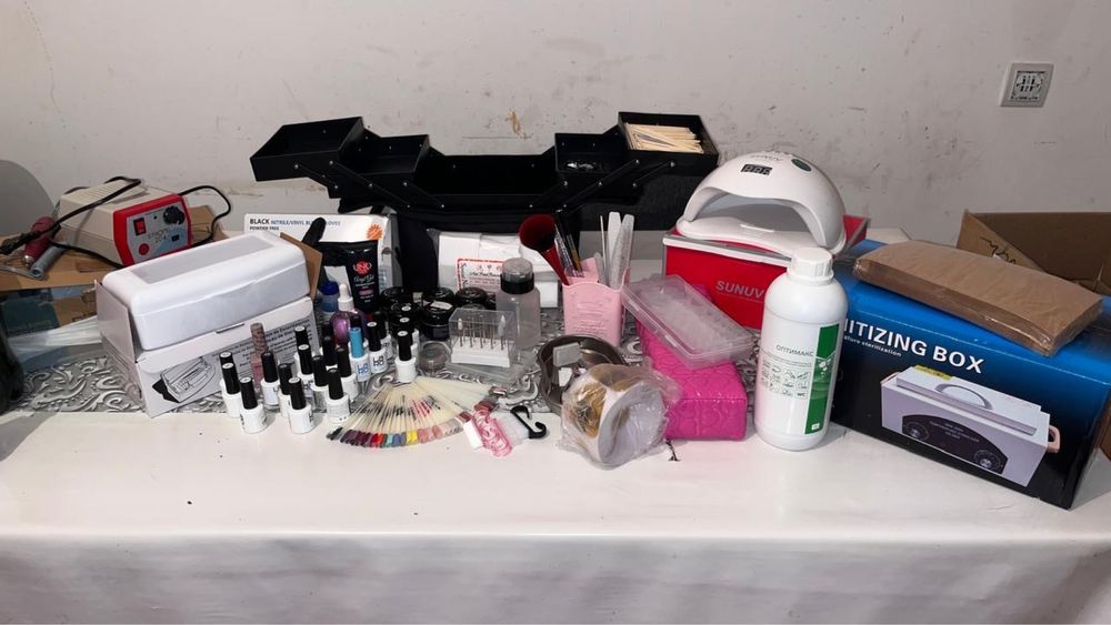 Продам маникюрный полный комплект