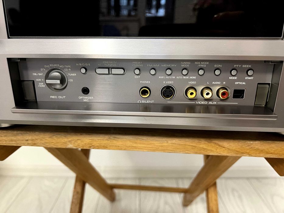 Amplificator Yamaha 120 watts RMS x 7 channels (8 ohms), RX-V2400