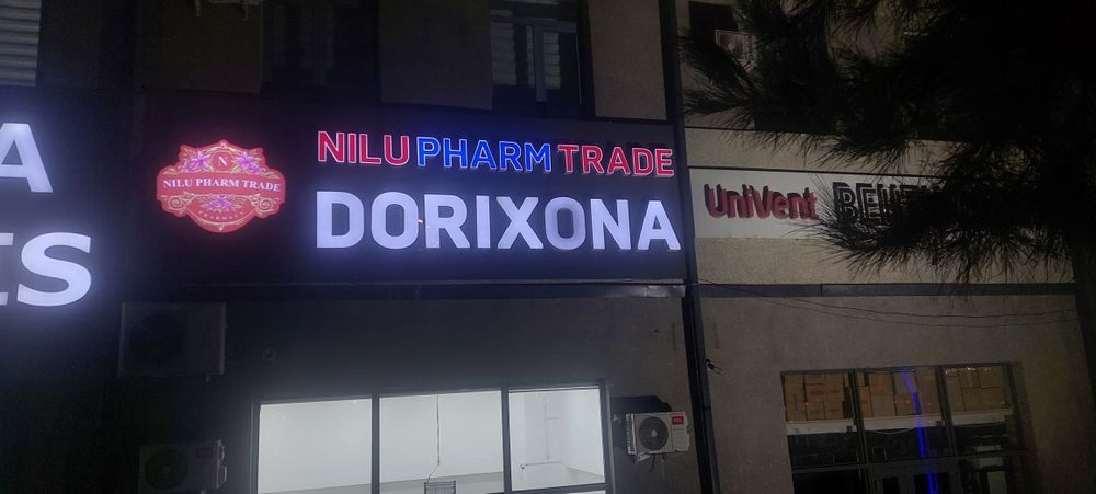Reklama Bukva Banner Laytboks Xammasi bor.