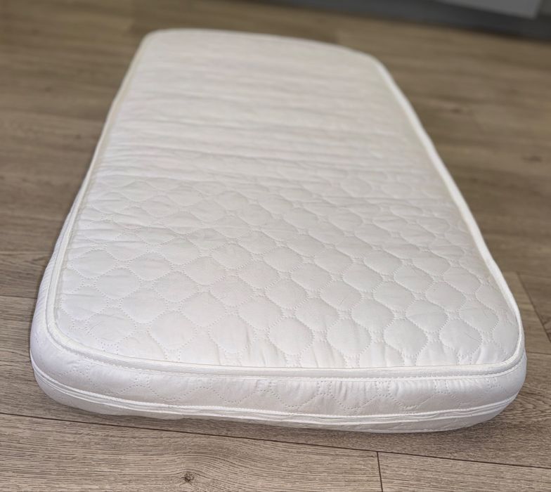 Продаётся детский матрасик 60х120см