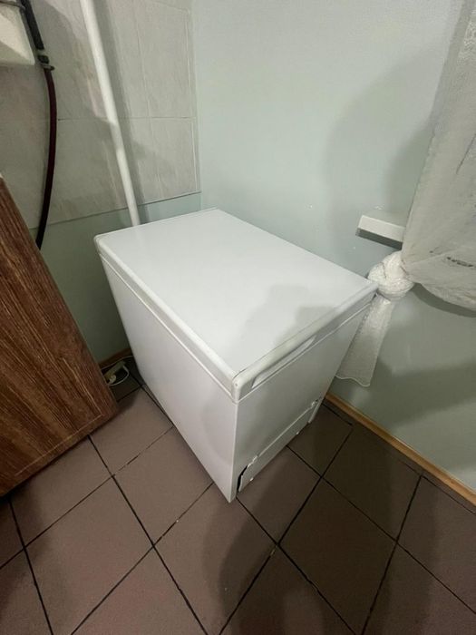 Продам морозильную камеру