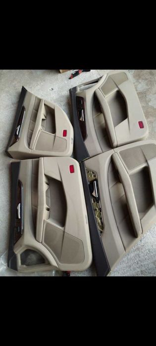 Два салона на Mercedes CLS W218 Перфектни