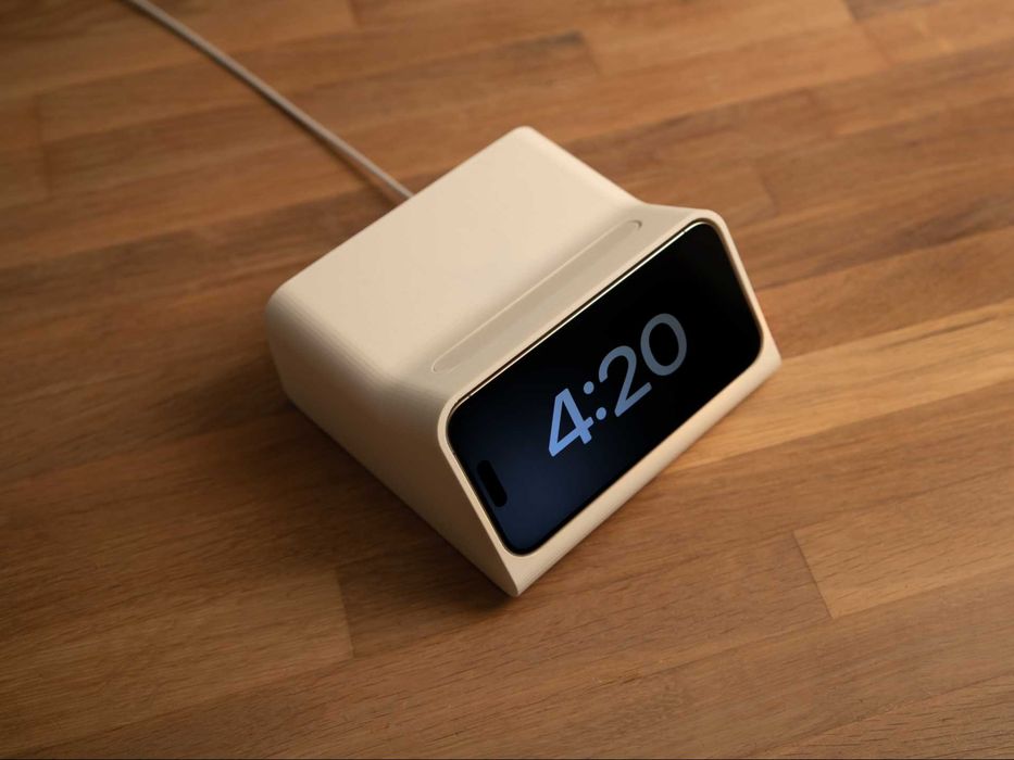 iPhone Станция за зареждане MagSafe