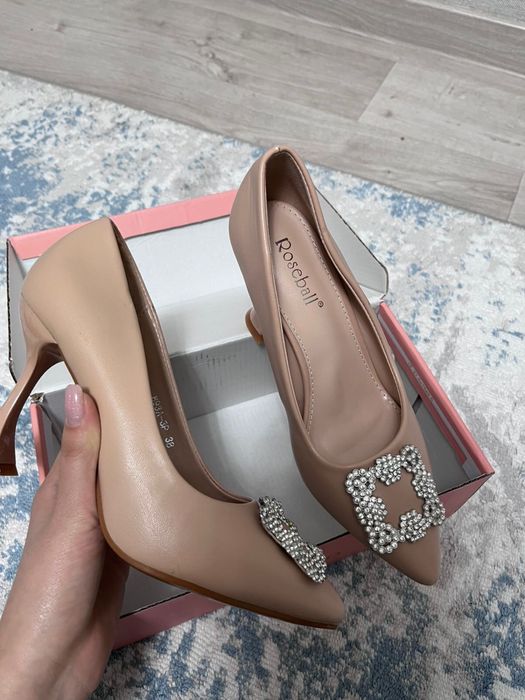 Продаю новые туфли